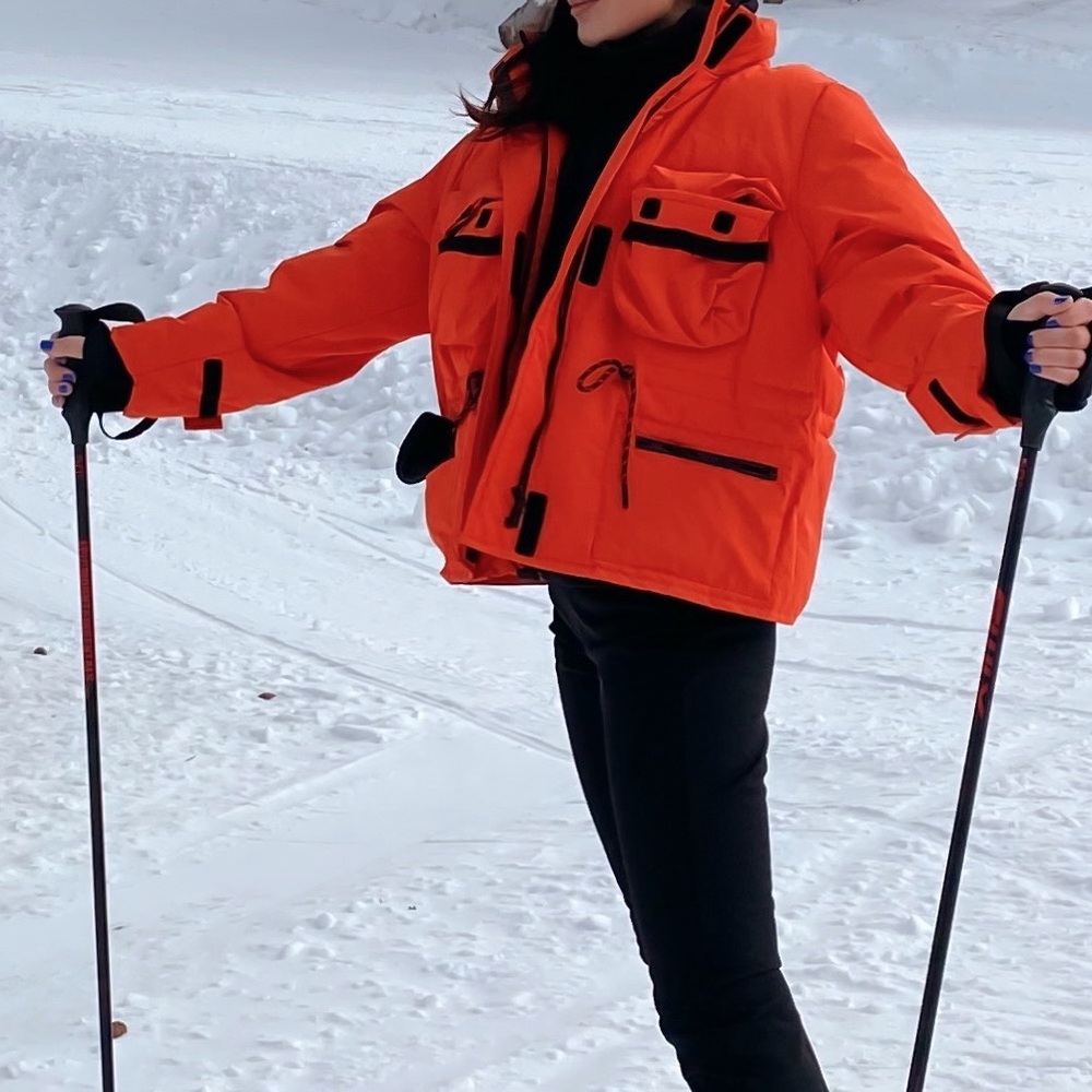 White duck down 150g ski jacket.